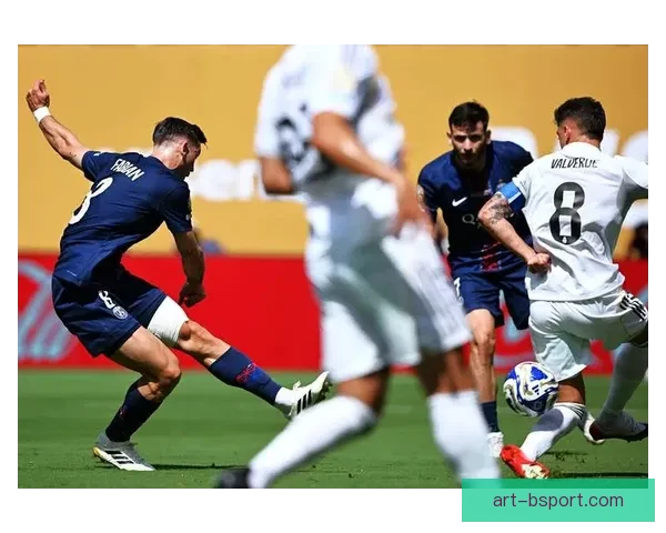 从格拉利什对阵巴黎圣日耳曼看欧联杯战术价值演化与球队体系适配